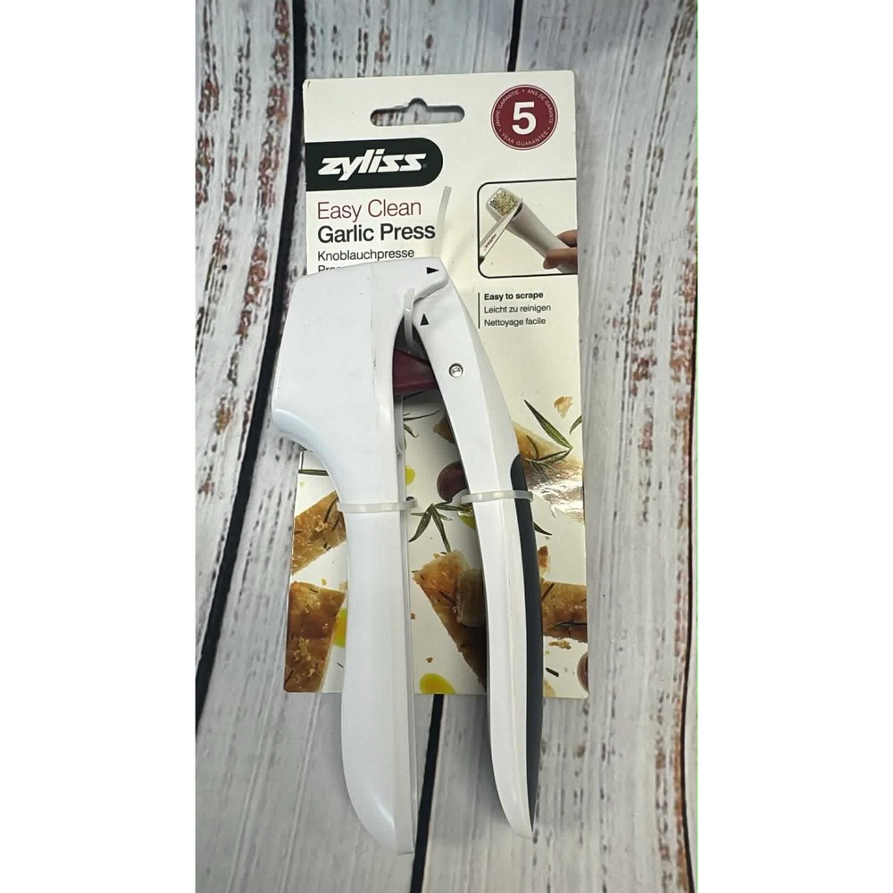 Zyliss‎ Easy Clean Garlic Press Black White Stainless Steel Kitchen Tool